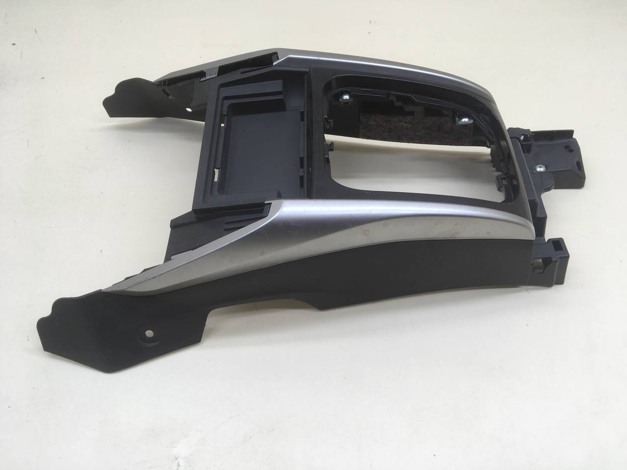 Консоль центральная Mitsubishi L200 5 (KK/KL) 2015>