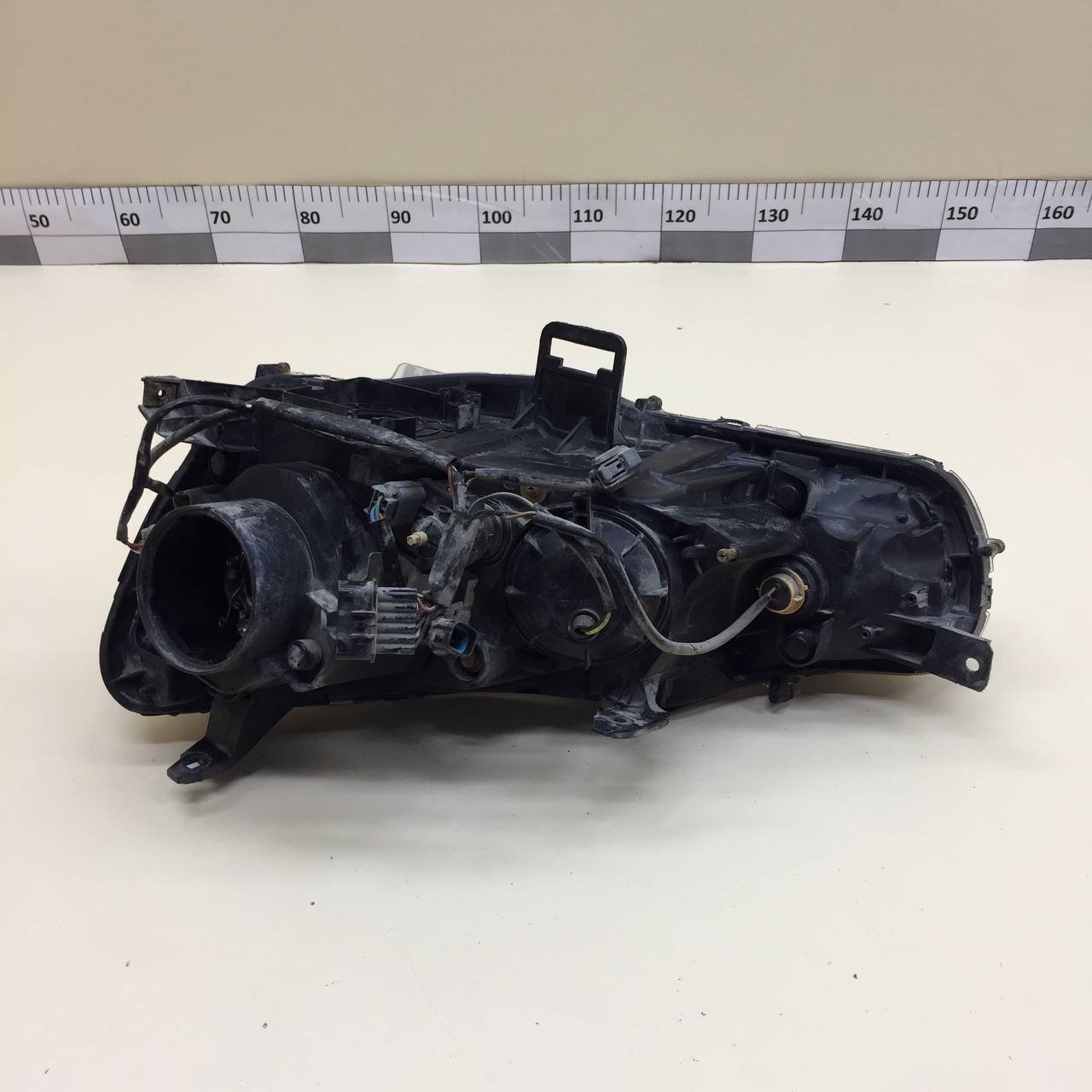 Фара правая Mitsubishi Outlander XL (CW) 2006-2012