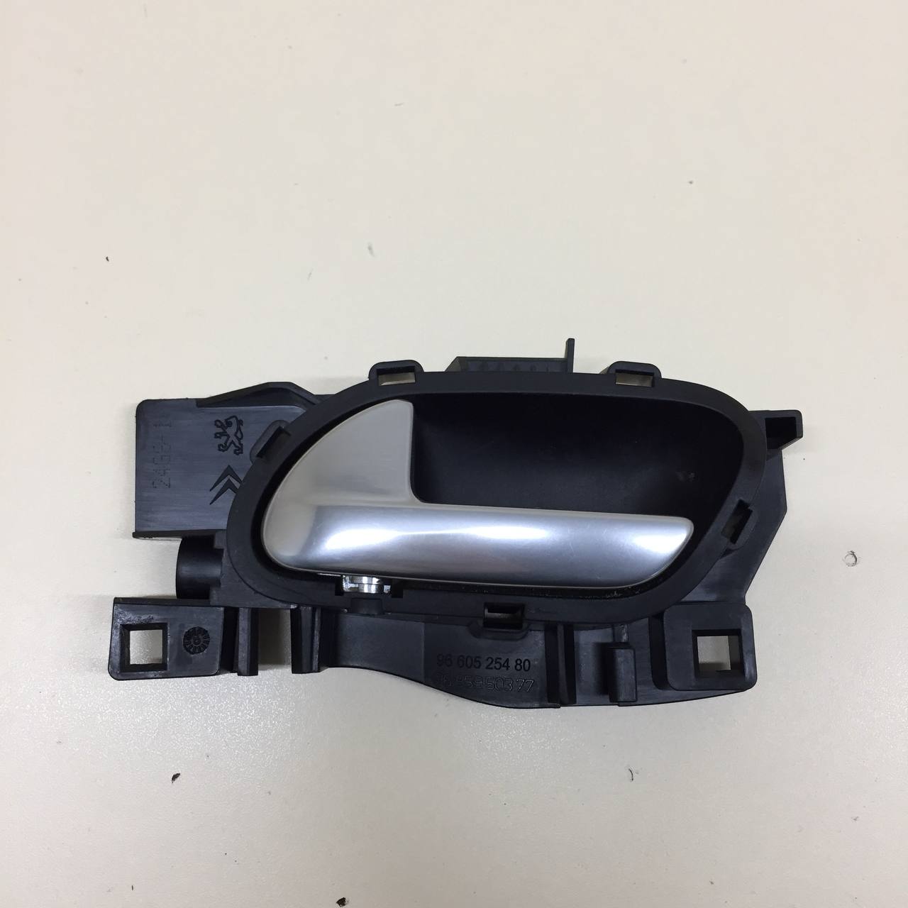 Ручка двери внутренняя левая Citroen C5 2008-2016