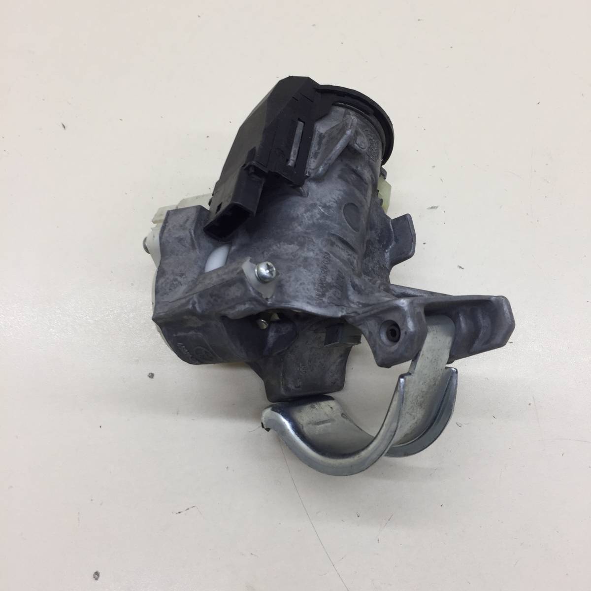 Замок зажигания Toyota Auris (E150) 2006-2012