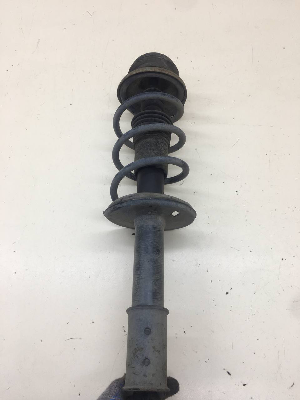 Амортизатор передний Nissan Almera 3 (G11, G15) 2012>