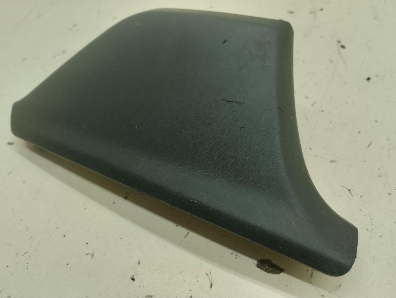 Заглушка буксировочного крюка Subaru Outback (BP) 2003-2009