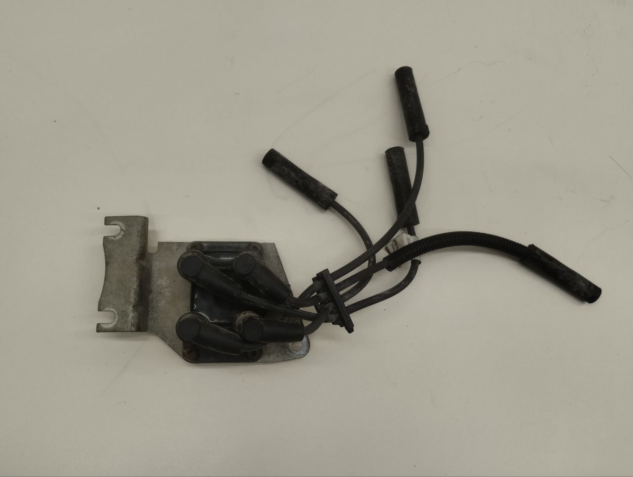 Катушка зажигания Lada 2110 1997-2009