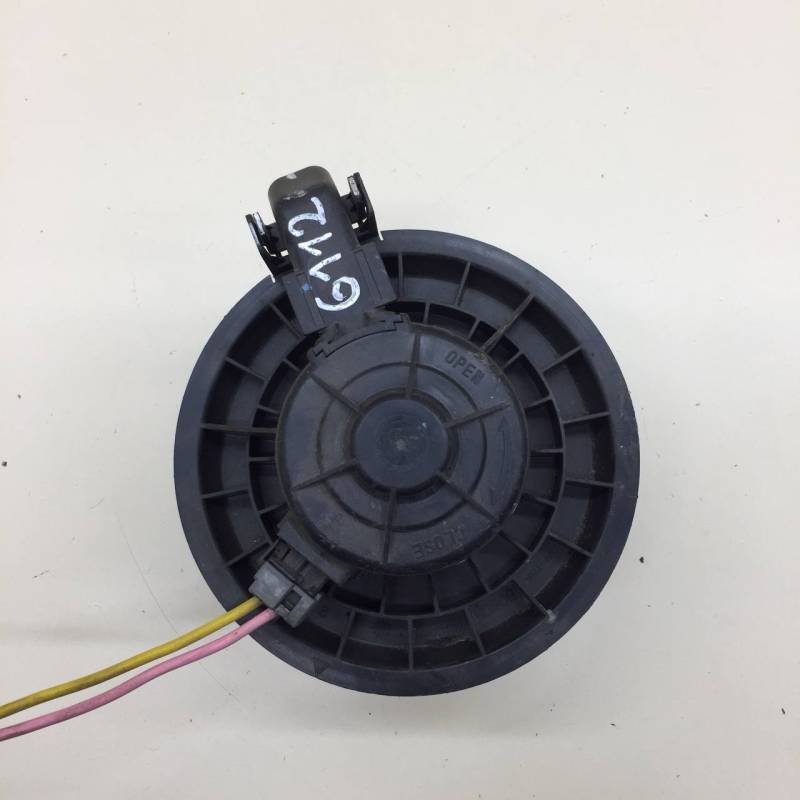 Моторчик отопителя Kia Cerato (TD) 2009-2013