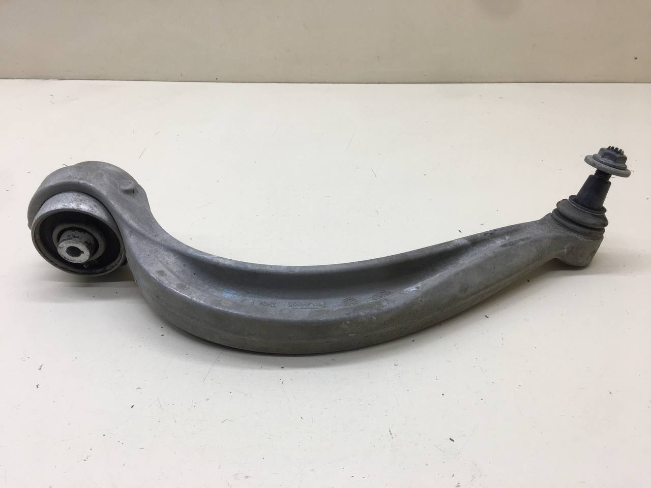 Рычаг передний правый Porsche Cayenne 2017>