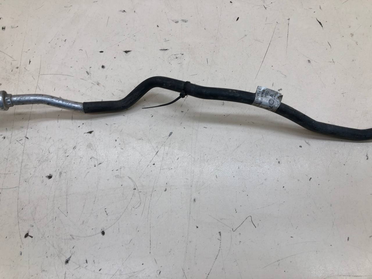 Трубка кондиционера Porsche Cayenne 2003-2010