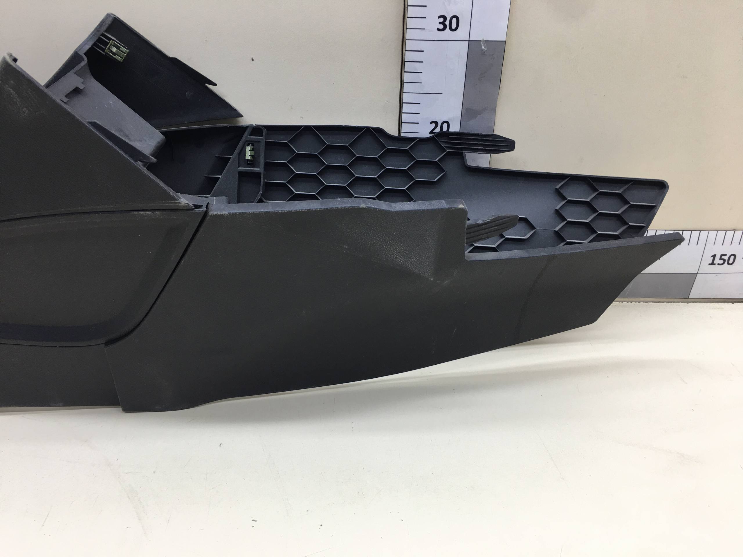 Консоль центральная Chevrolet Aveo T300 2011>