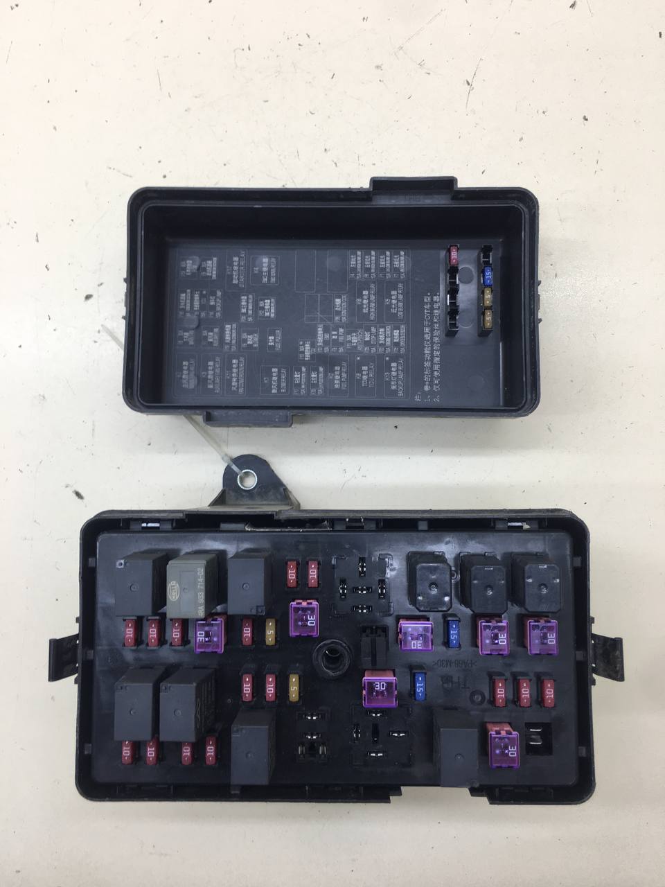 Блок предохранителей Chery Tiggo 3 2014-2020