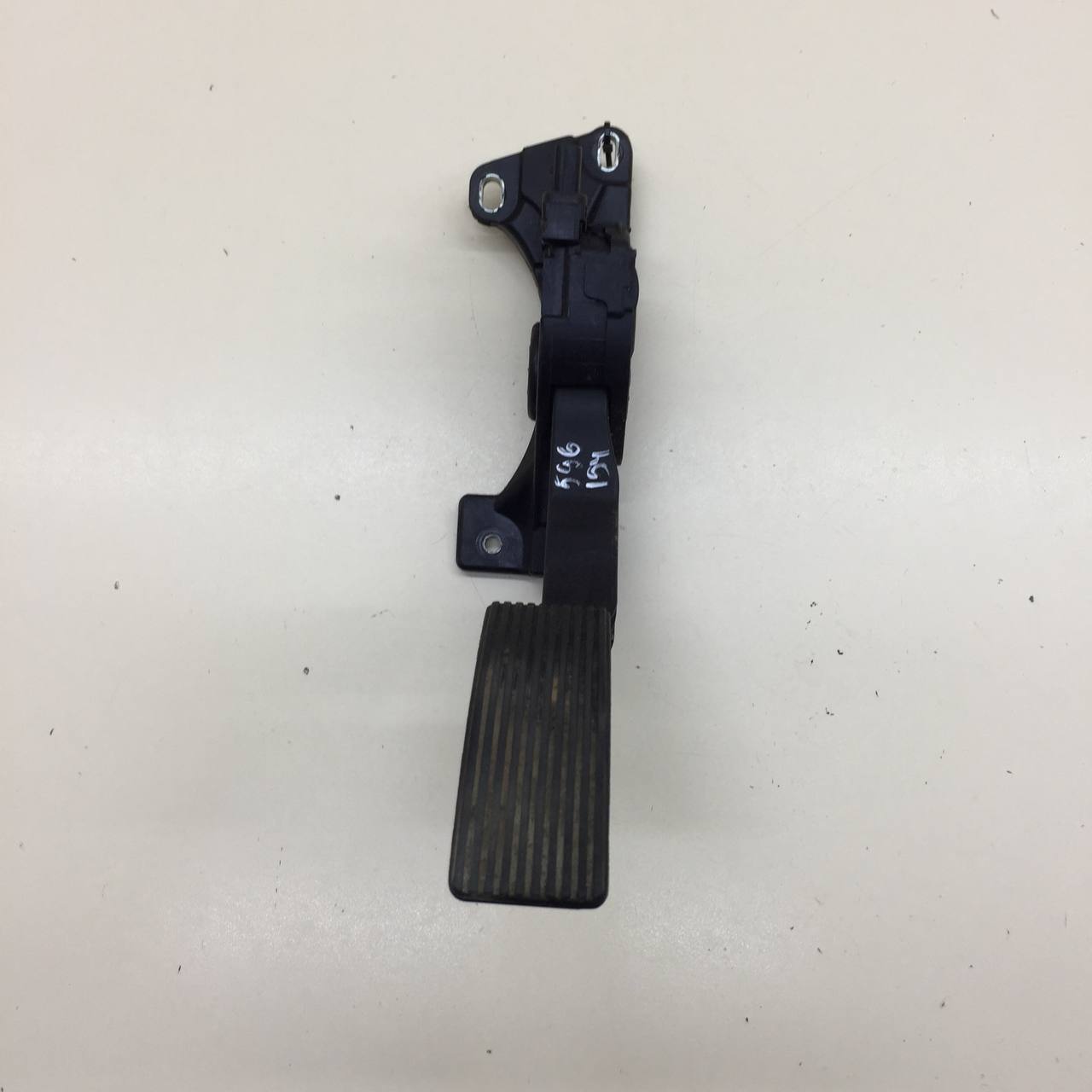 Педаль газа Jeep Grand Cherokee (WK2) 2010>