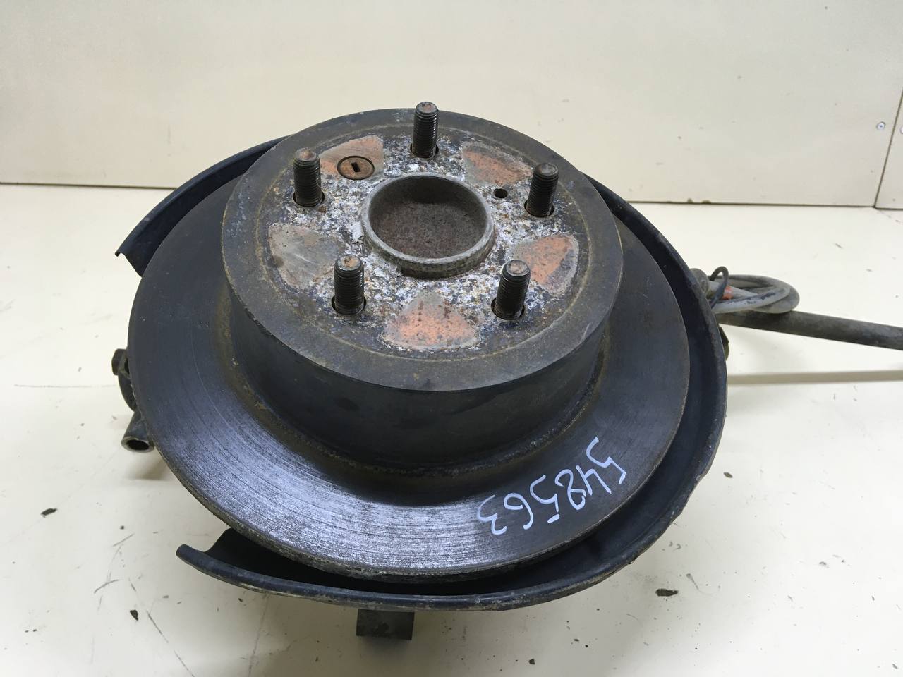 Кулак поворотный задний левый Toyota Camry (XV50) 2011-2017