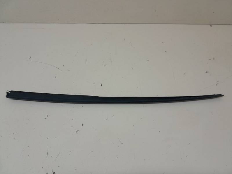 Молдинг лобового стекла Audi A6 (C7) 2011>