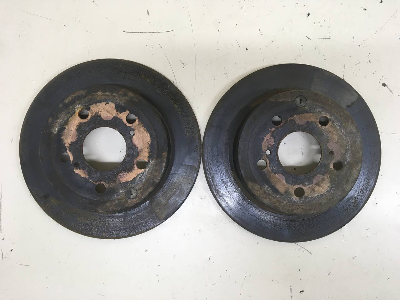 Диск тормозной задний Toyota Rav 4 (XA40) 2013-2019