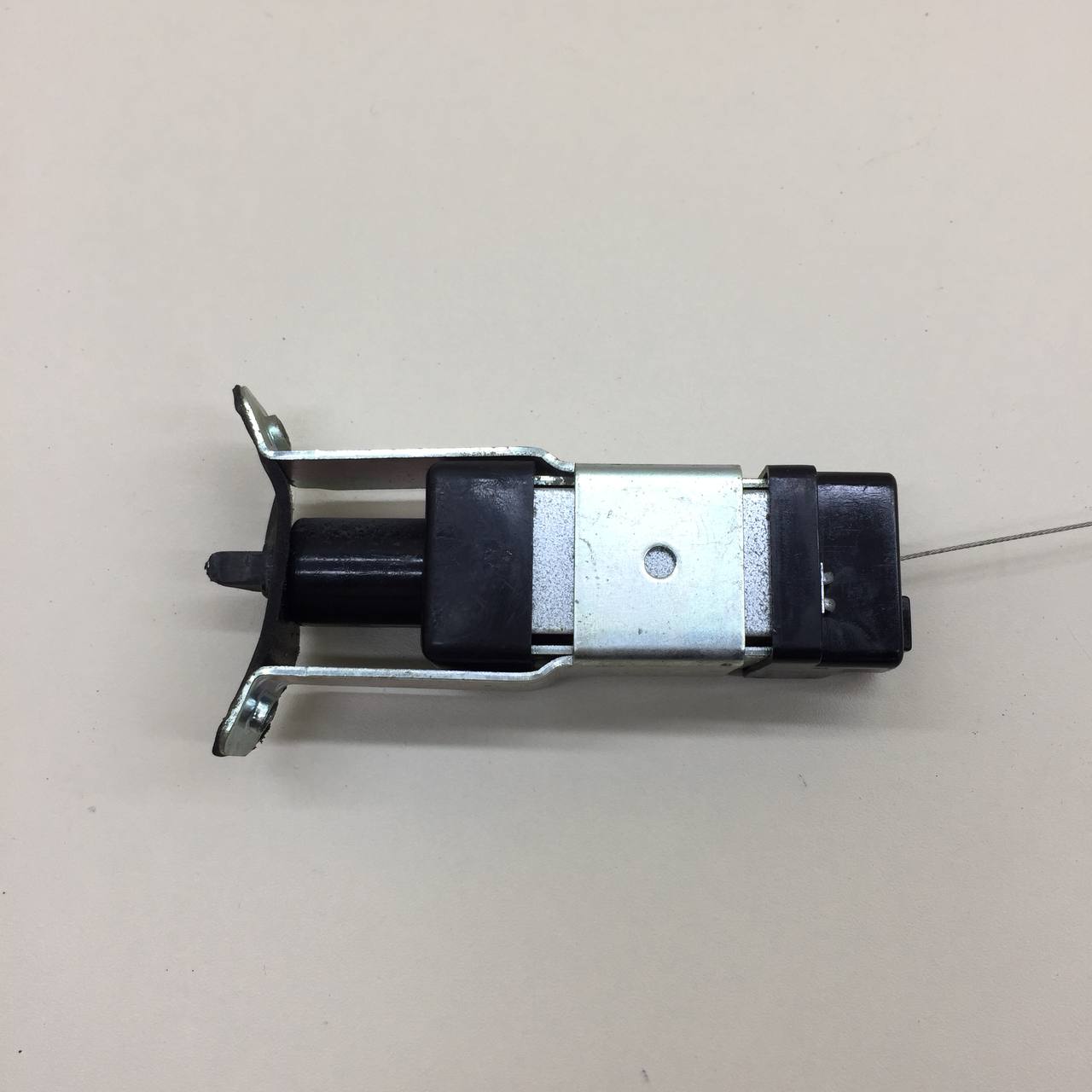 Активатор замка крышки бензобака Daewoo Nexia (N150) 2008-2016