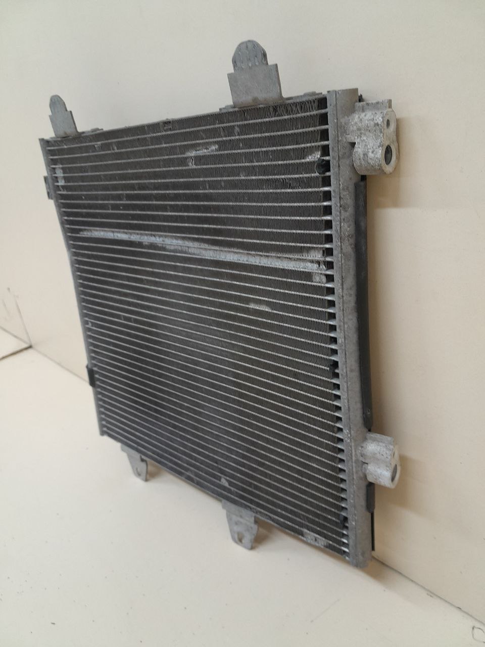 Радиатор кондиционера (конденсер) Peugeot 107 2006-2014
