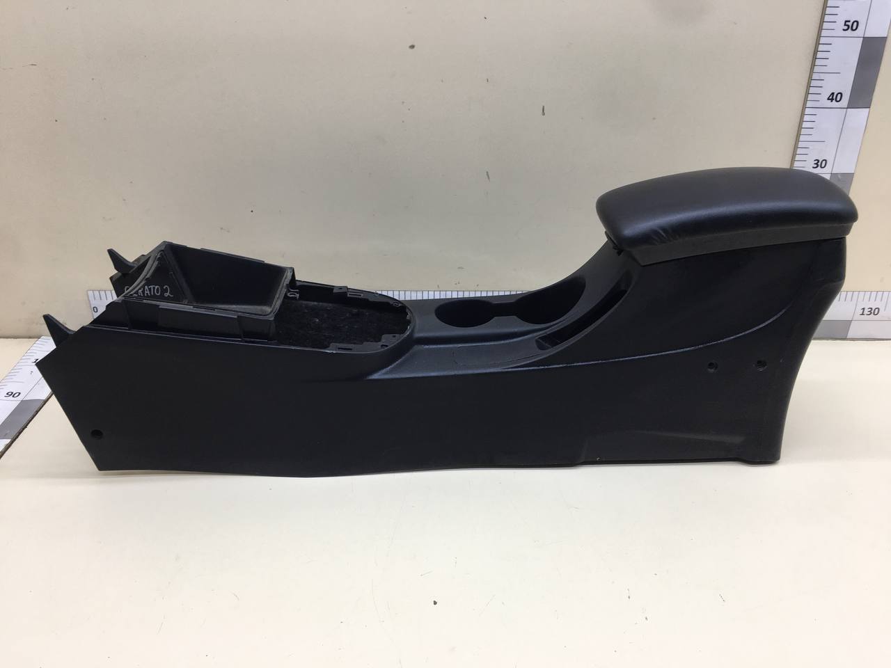 Консоль центральная Kia Cerato (TD) 2009-2013