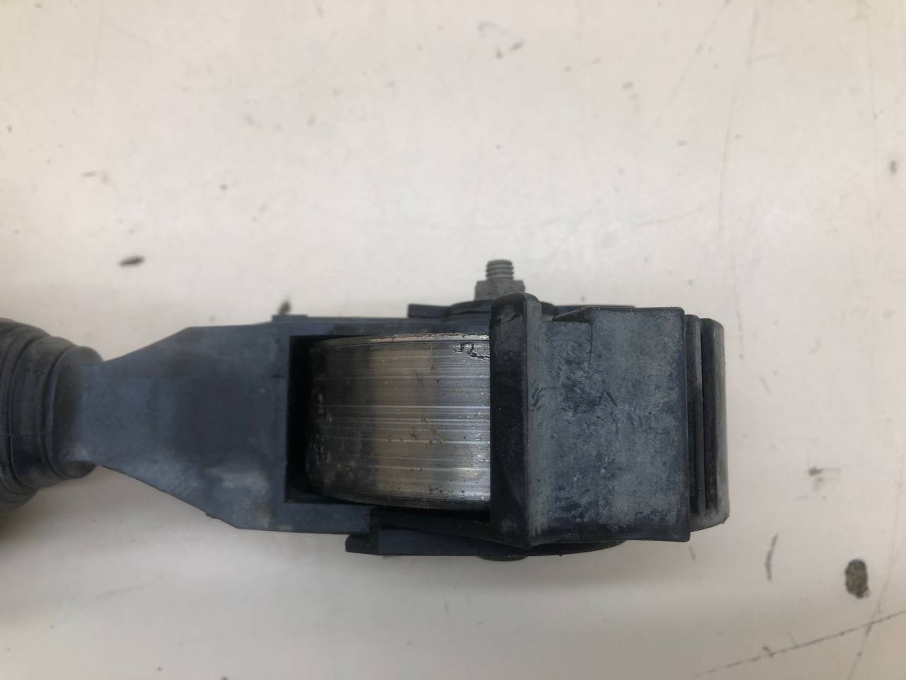 Ролик руч.ремня с кронштейном Citroen C3 2009-2016