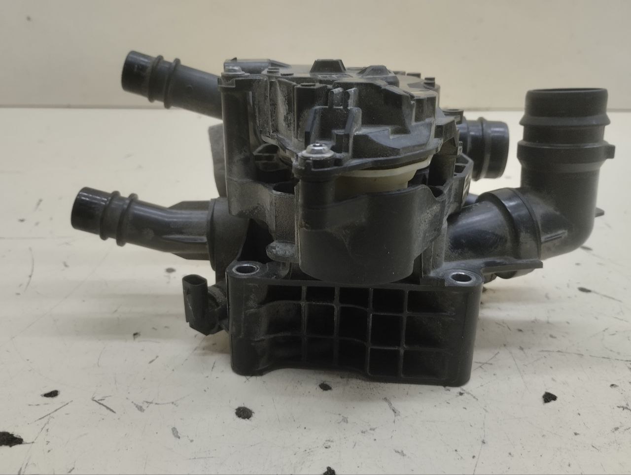 Корпус термостата Hyundai Sonata 8 (DN8)  2019>