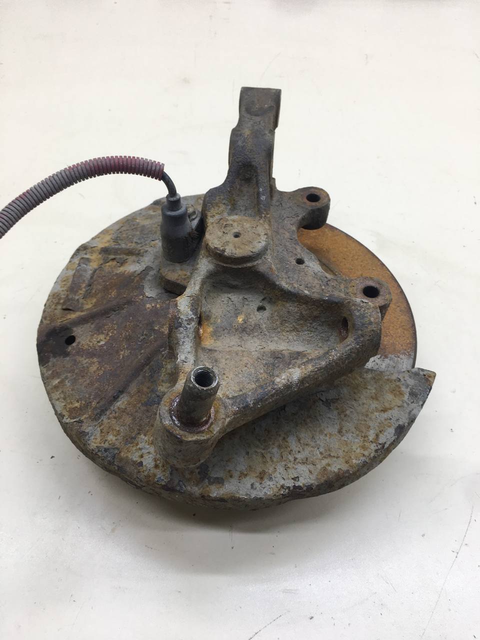 Кулак поворотный задний правый Kia Spectra (SD) 2004-2011