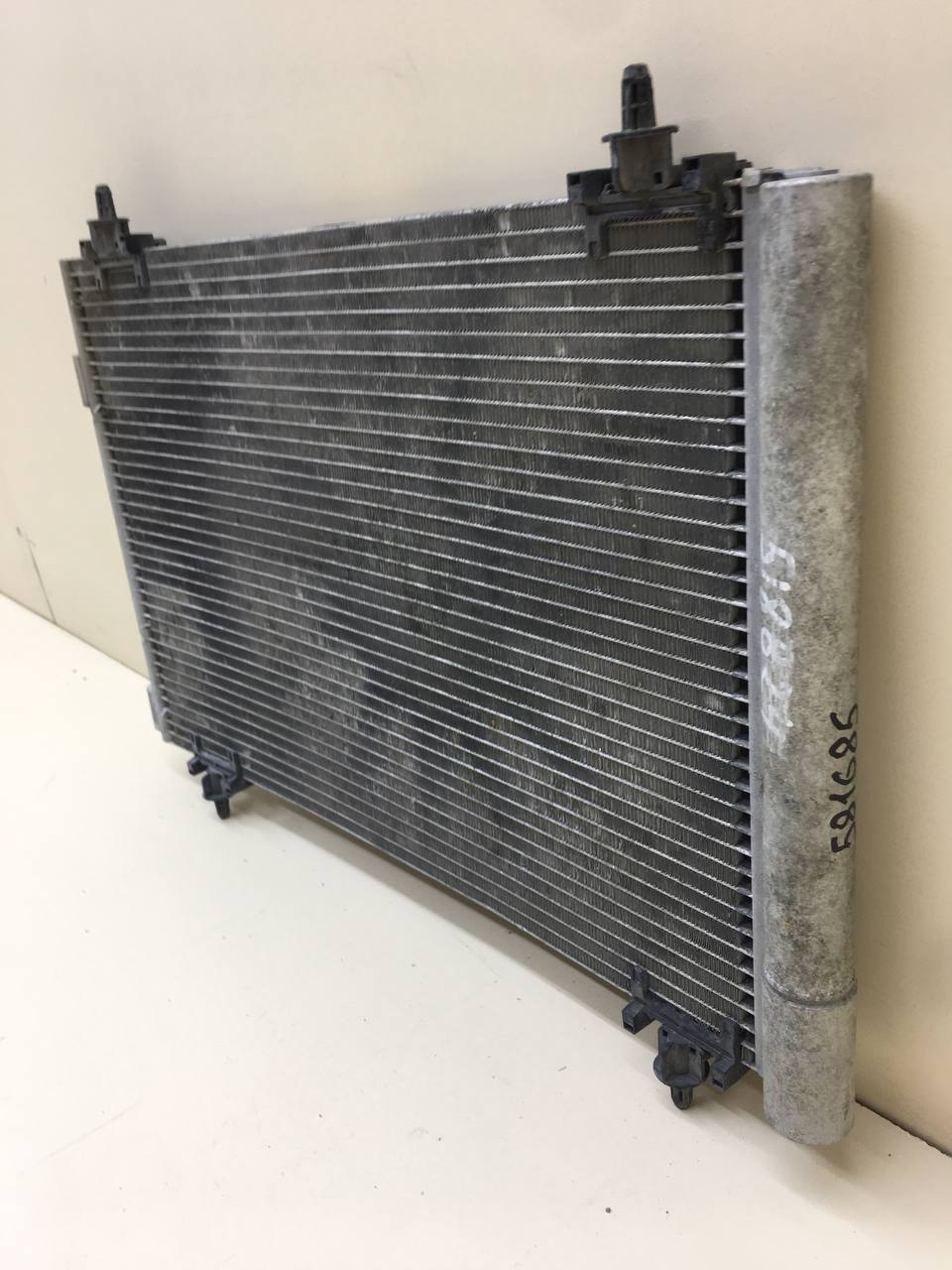 Радиатор кондиционера (конденсер) Peugeot 308 2007>