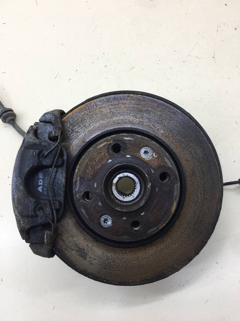 Кулак поворотный передний левый Lada X-RAY 2016>