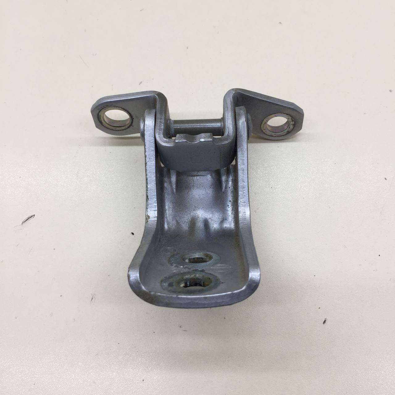 Петля двери задней левой нижняя Nissan Maxima (a36) 2015-2023