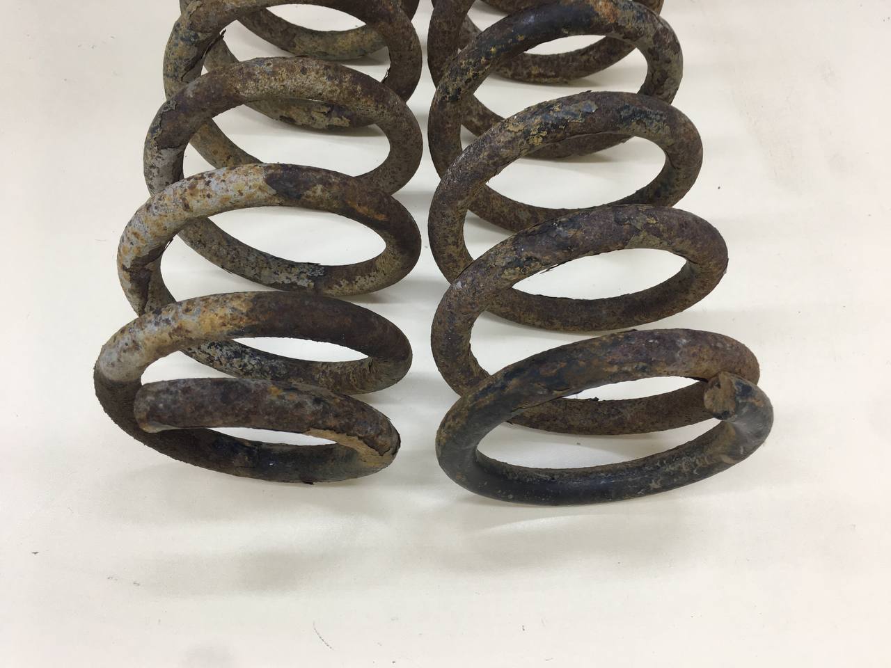 Пружина задняя Mitsubishi Outlander XL (CW) 2006-2012