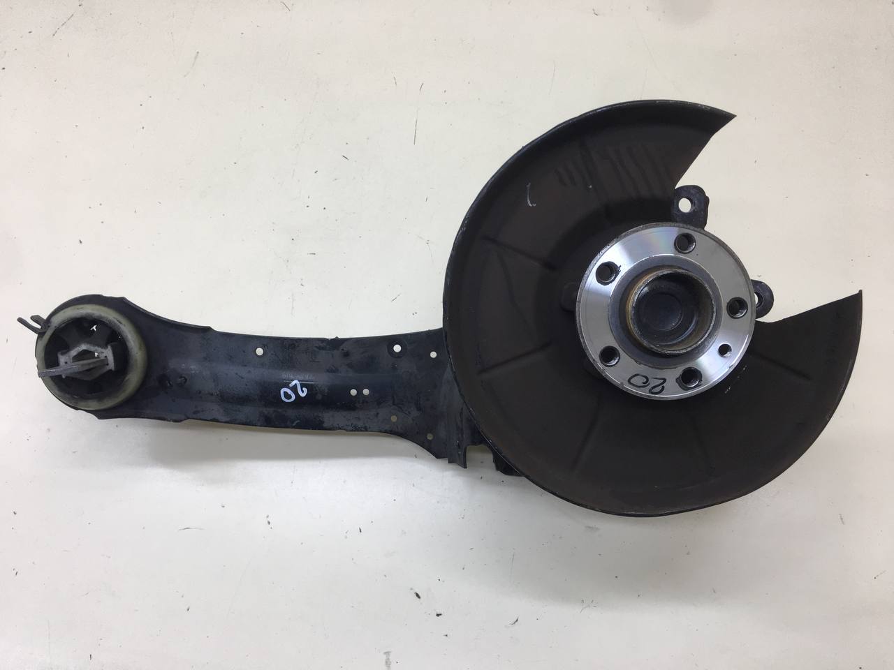 Рычаг задний продольный левый Volvo XC60 2008-2017