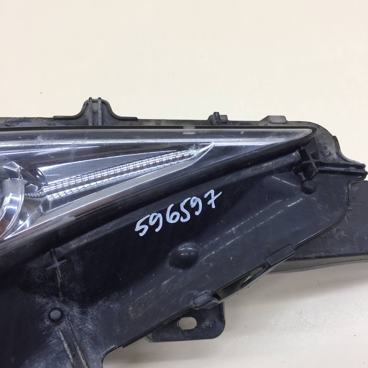 Фара противотуманная правая Lexus LX450D/570 2015>