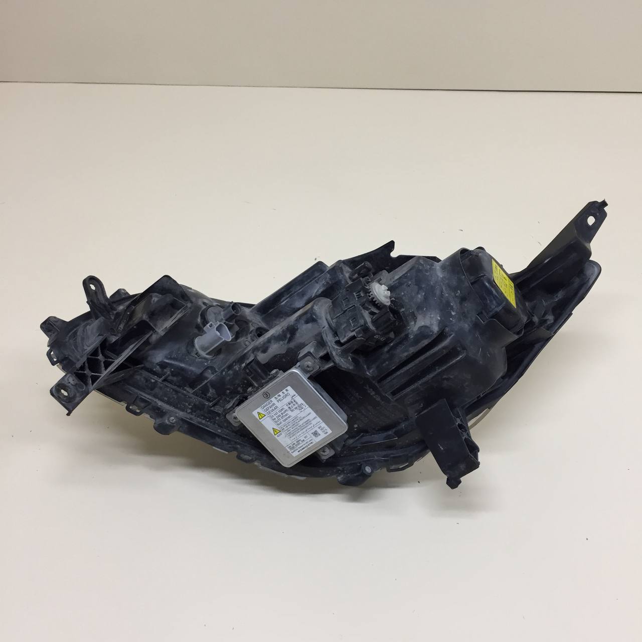 Фара правая Nissan DAYZ (B21W) 2013-2019