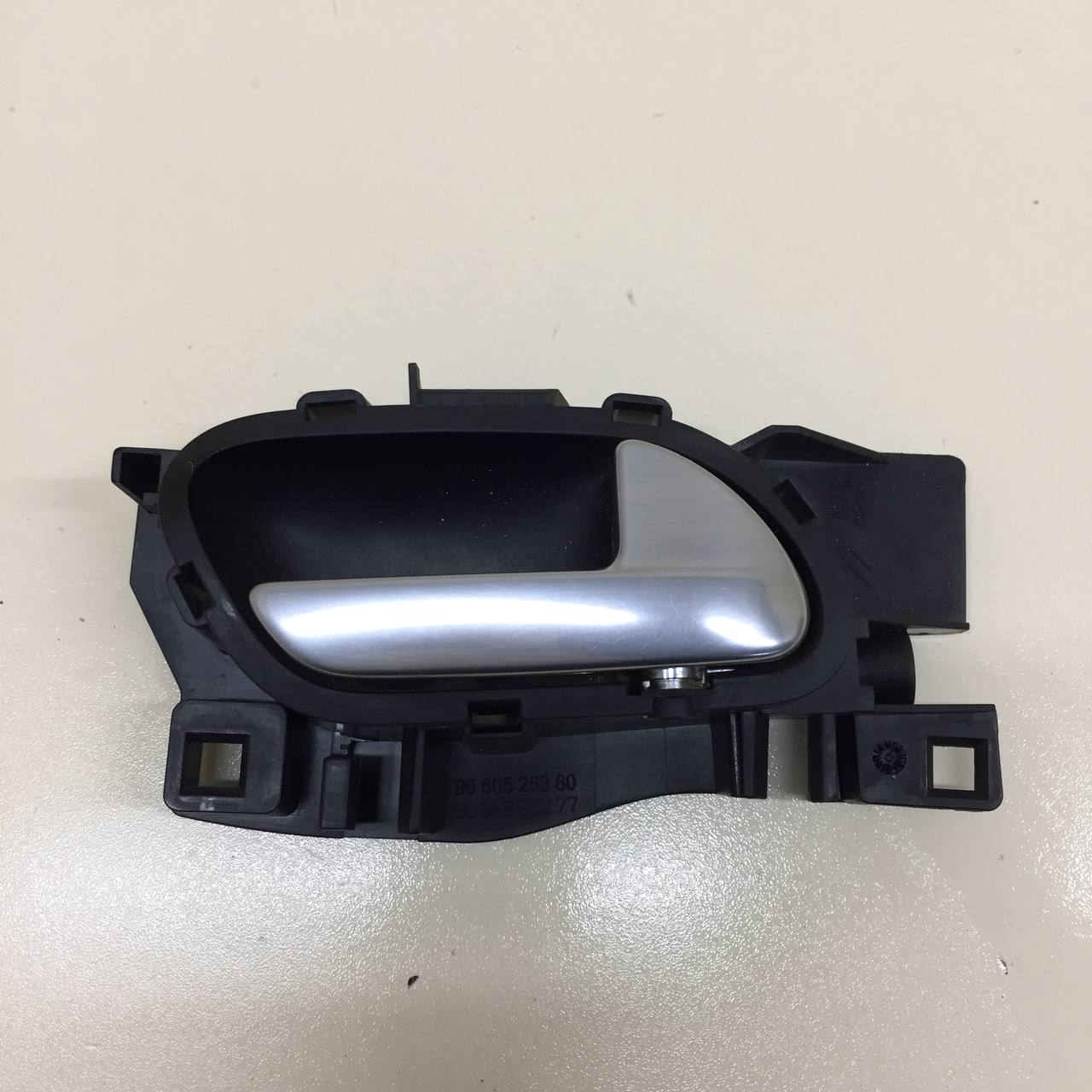 Ручка двери внутренняя правая Citroen C5 2008-2016