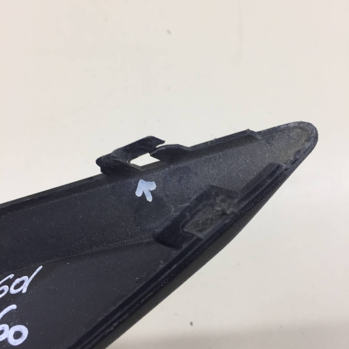 Накладка переднего бампера левая Volkswagen Tiguan 2017>