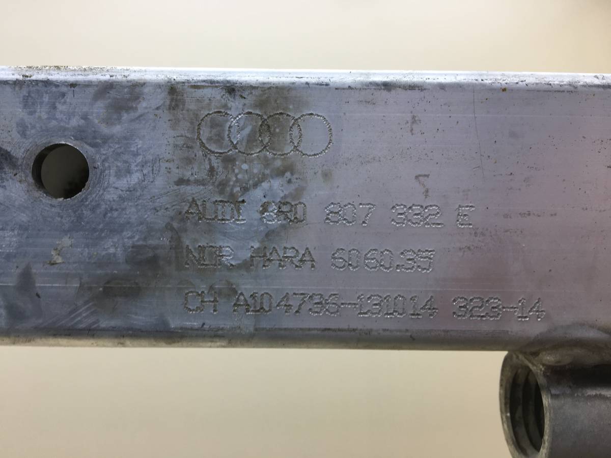 Усилитель заднего бампера Porsche Macan 2013>