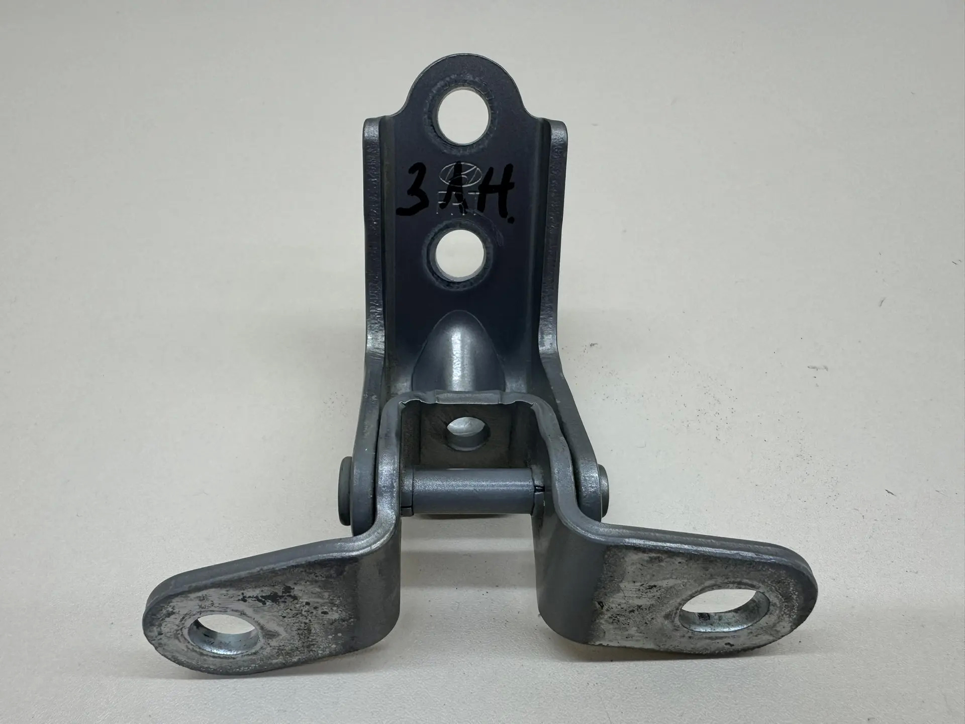 Петля двери задней левой нижняя Kia Venga (YN) 2010-2017