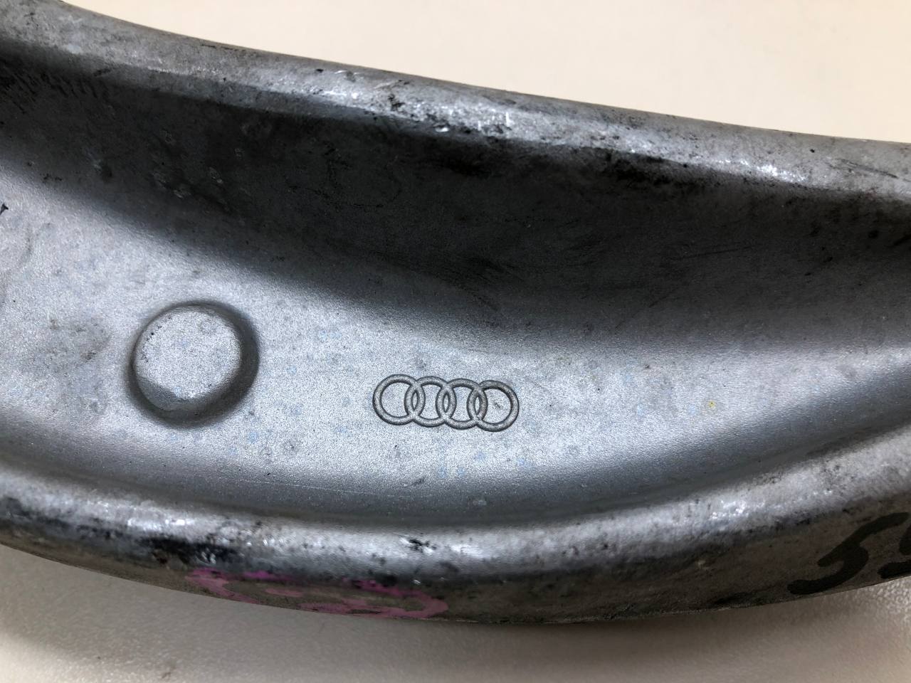 Рычаг передний нижний правый Audi A4 (B8) 2007-2011