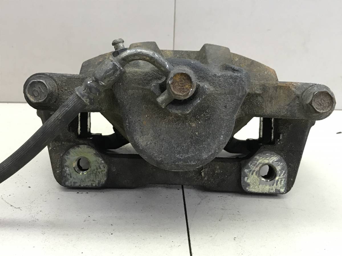 Суппорт передний левый Honda Stepwgn 2001-2005