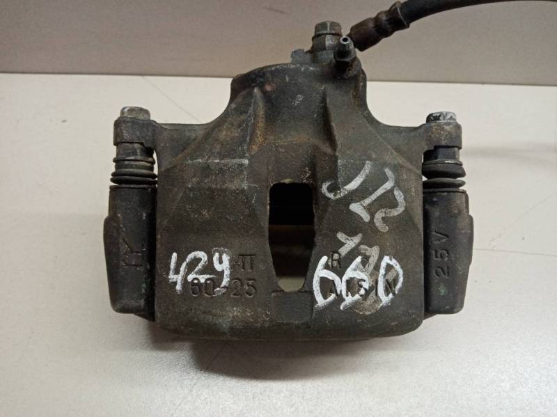 Суппорт передний правый Toyota Crown (S170) 1999-2003