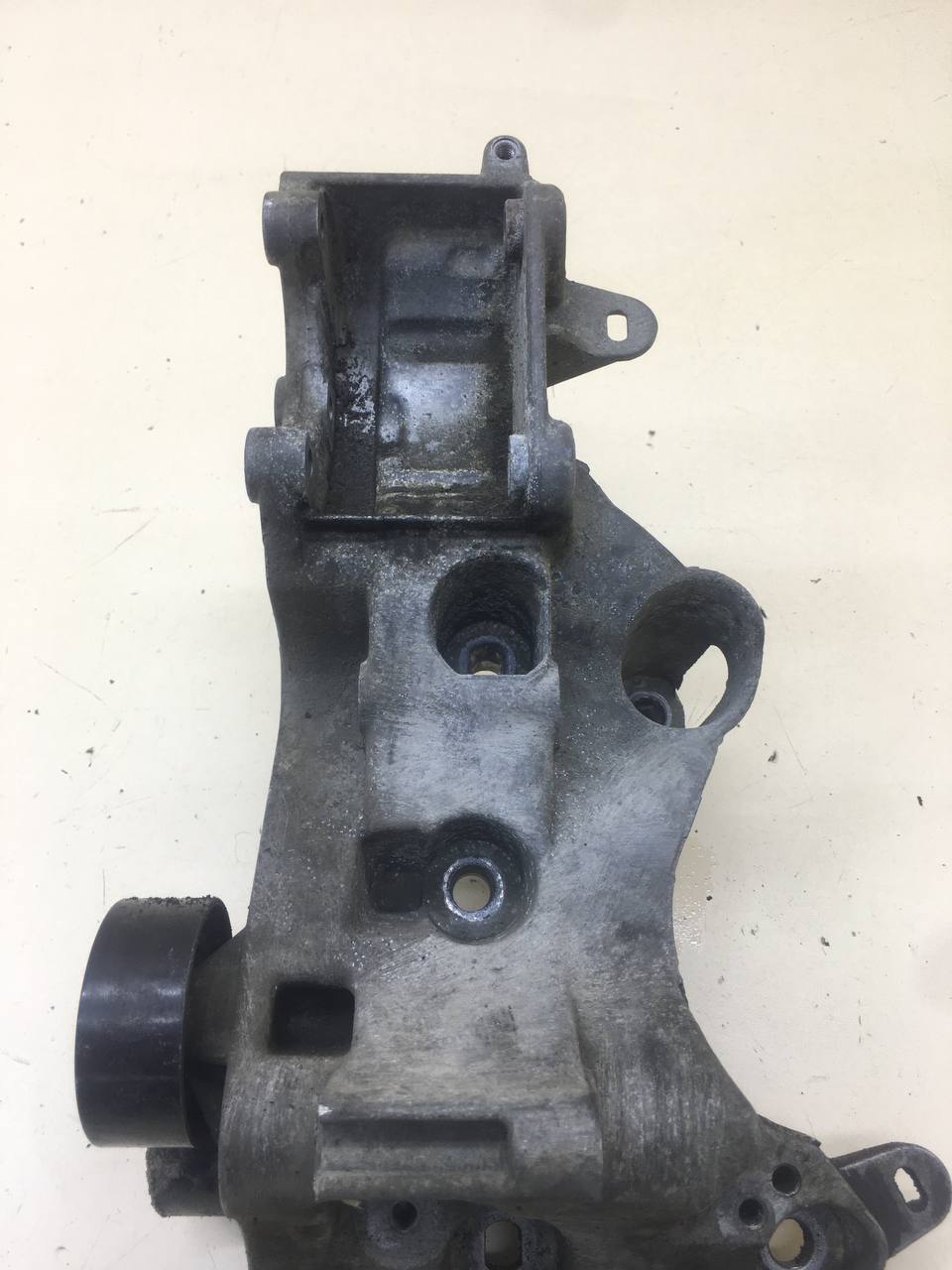 Кронштейн генератора Nissan Almera 3 (G11, G15) 2012>