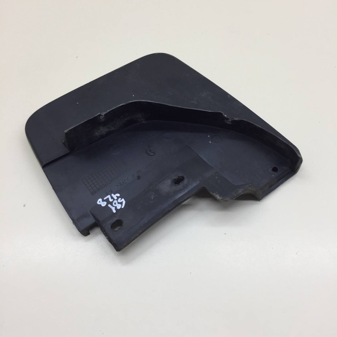 Брызговик задний левый Lada  Niva Travel 2020>