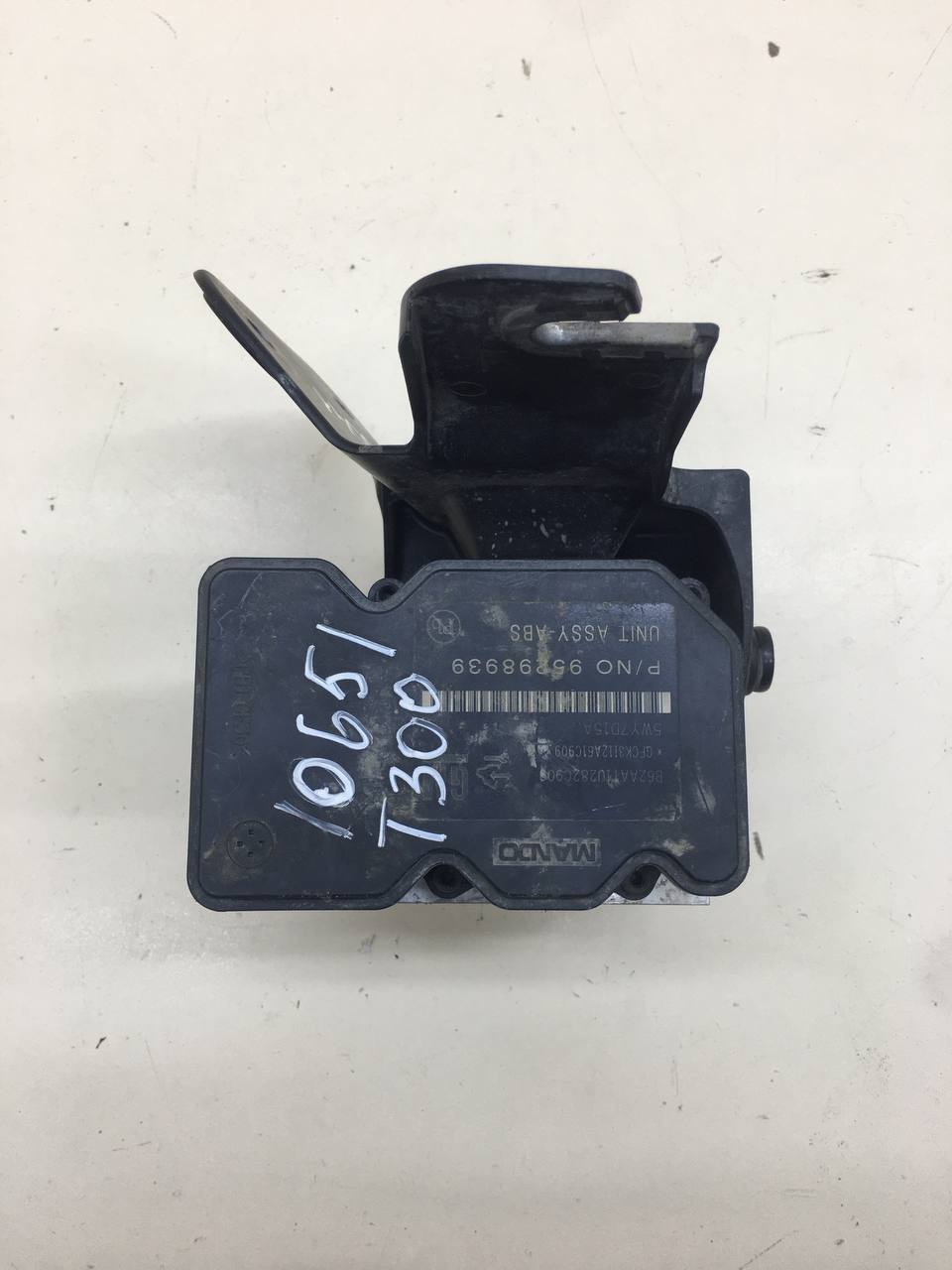 Блок ABS (насос) Chevrolet Aveo T300 2011>