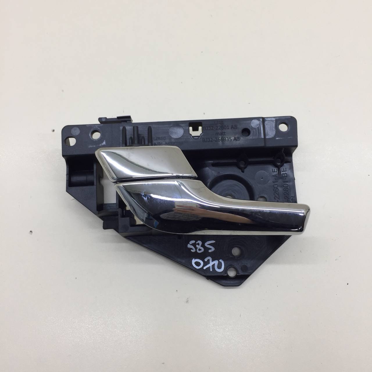 Ручка двери внутренняя левая Jaguar XF 2007-2015