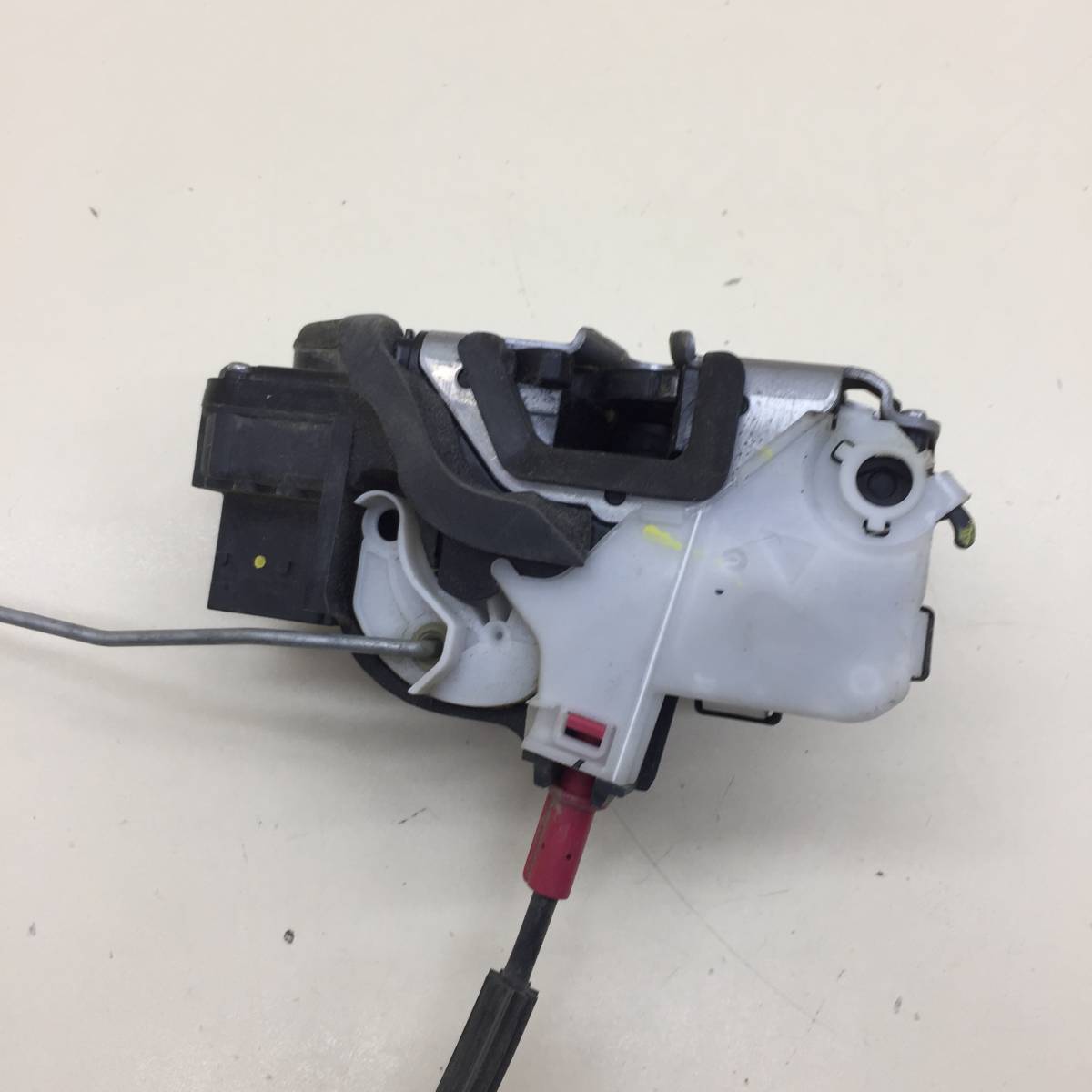 Замок двери передней правой Chevrolet Aveo T300 2011>