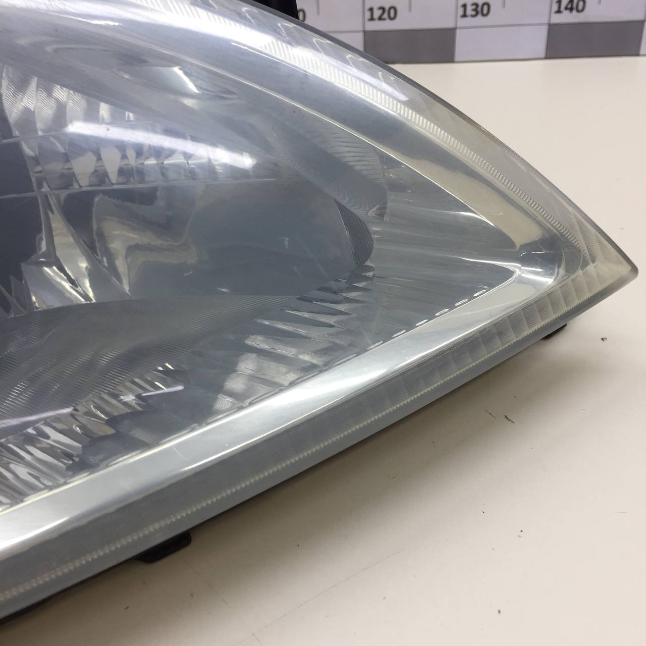 Фара правая Suzuki Liana 2001-2007