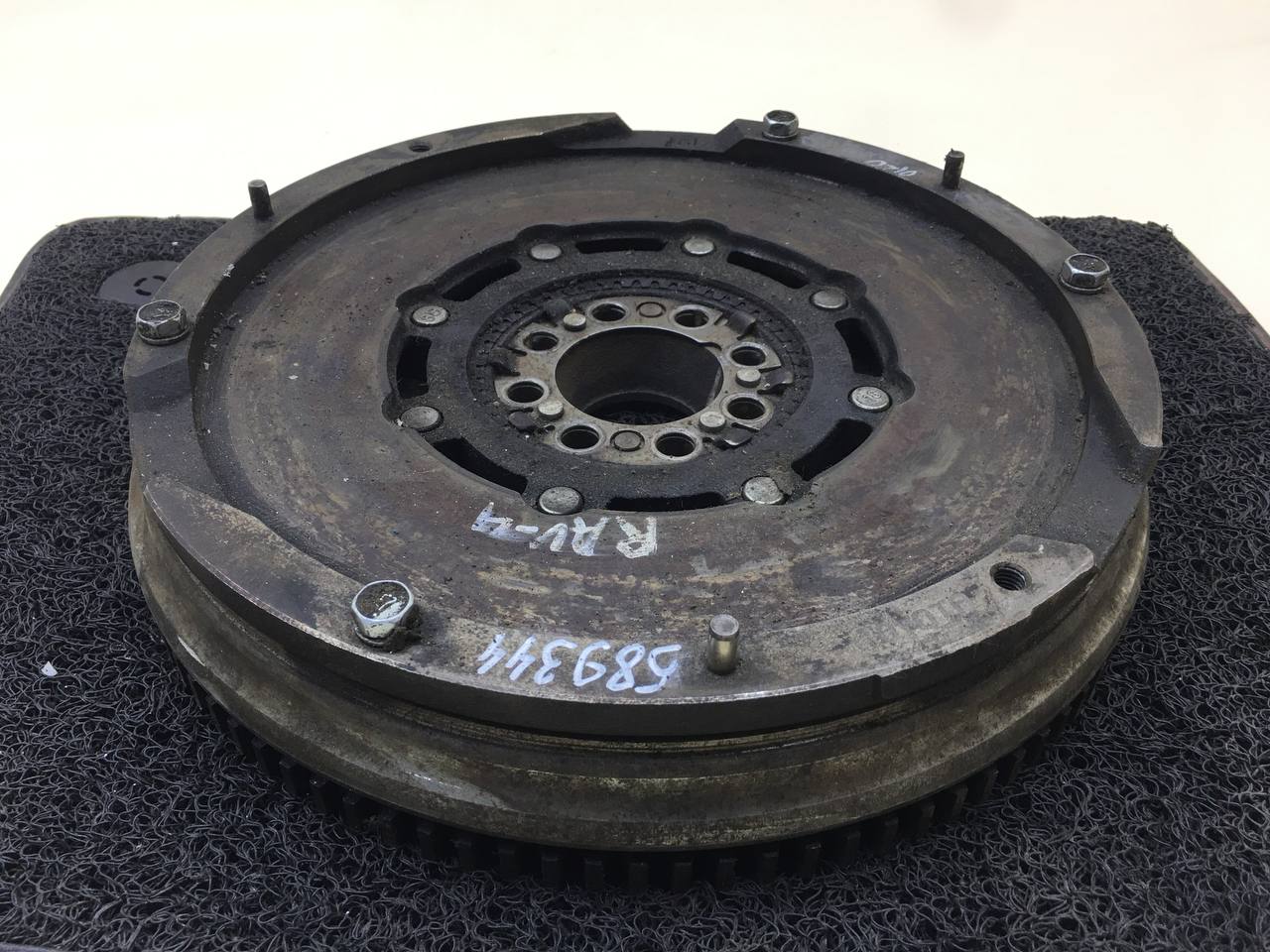 Маховик Toyota Rav 4 (XA40) 2013-2019