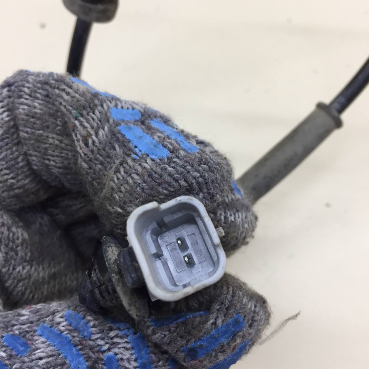 Датчик ABS передний Peugeot 308 2007>