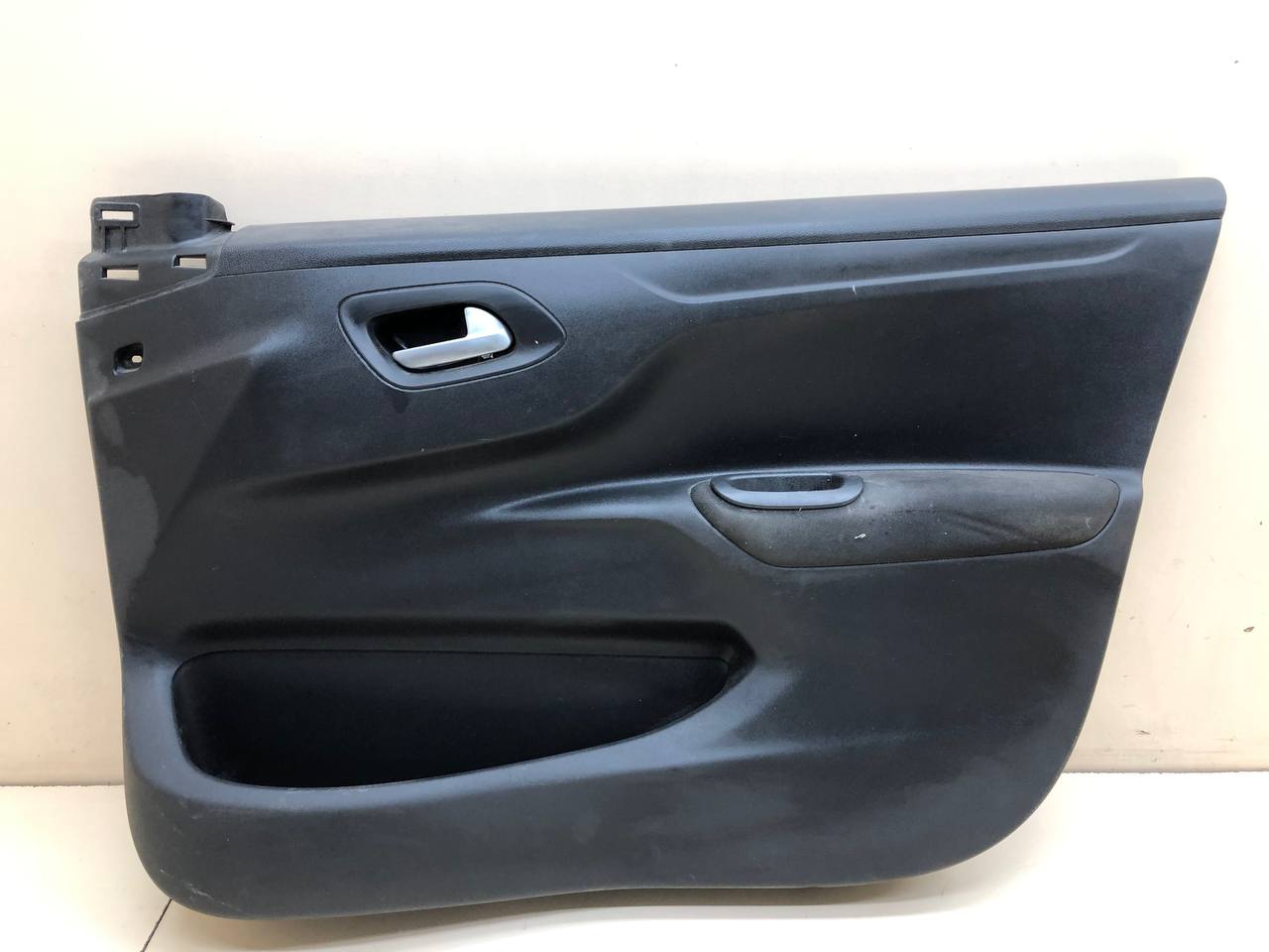Обшивка двери передней правой Citroen C-Elysee 2012-2017
