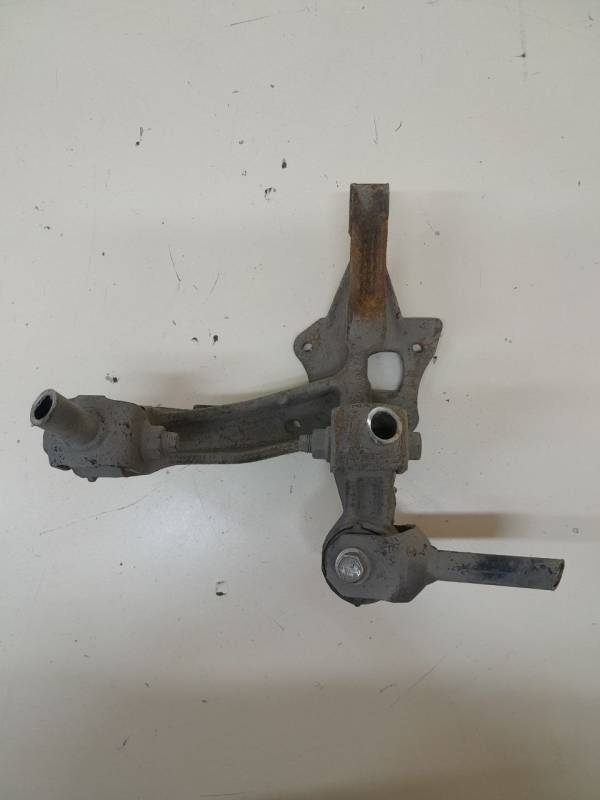 Кулак поворотный задний левый Toyota Camry (XV50) 2011-2017