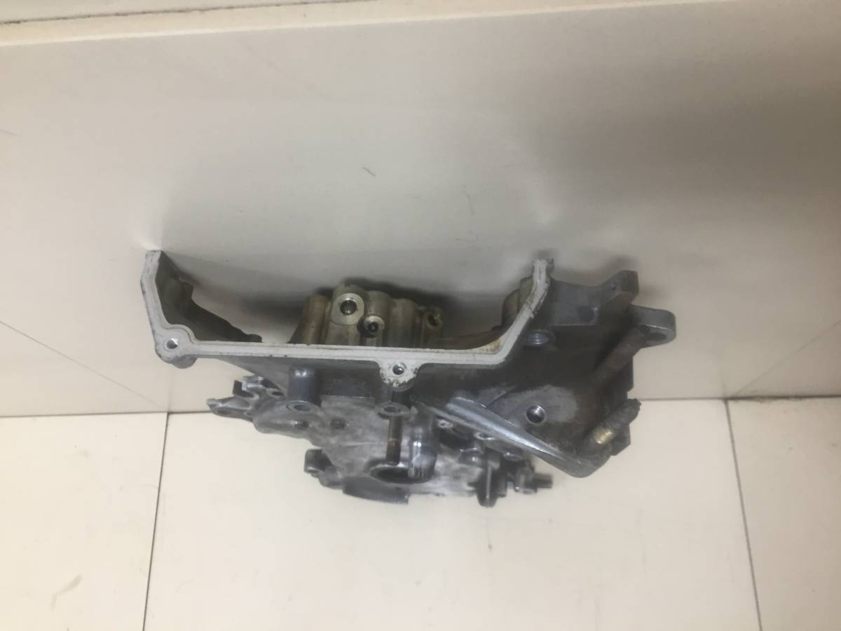 Крышка двигателя передняя Mazda Demio (DW) 1997-2002