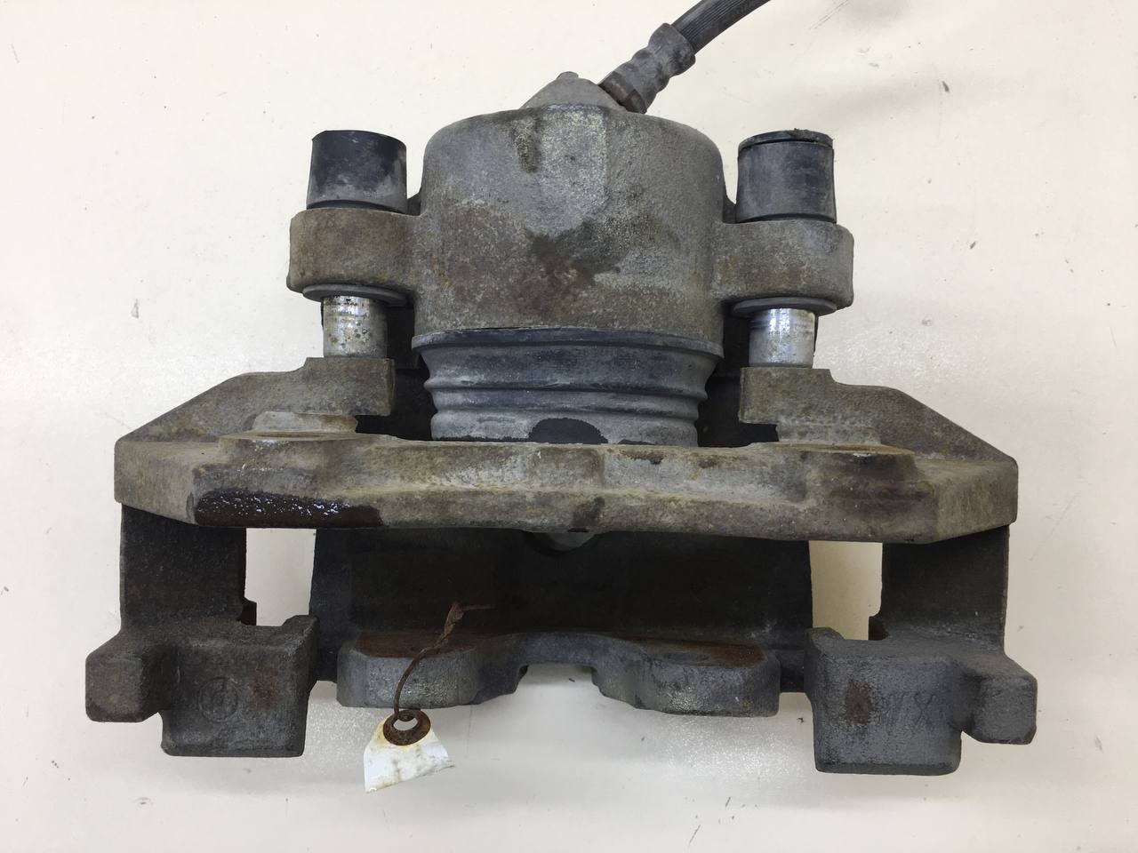 Суппорт передний правый Haima 7 2010>