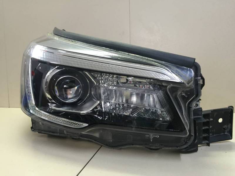 Фара правая Subaru Forester (SK/S14) 2018-2022