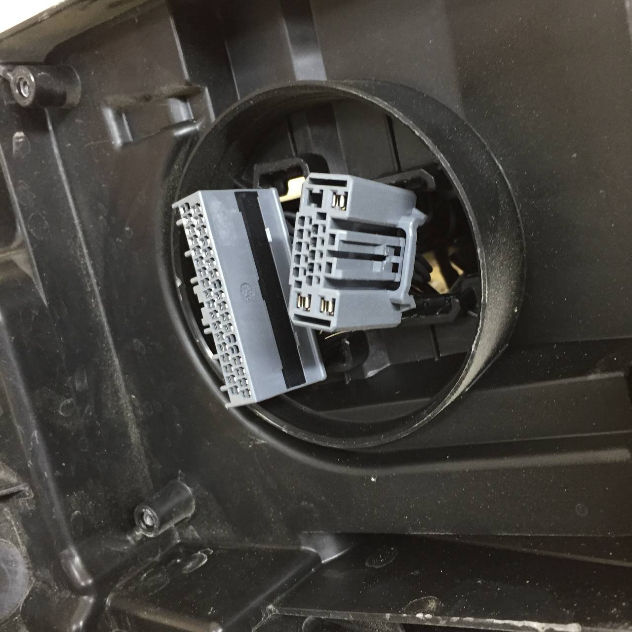 Фара левая Volvo XC90 2015>